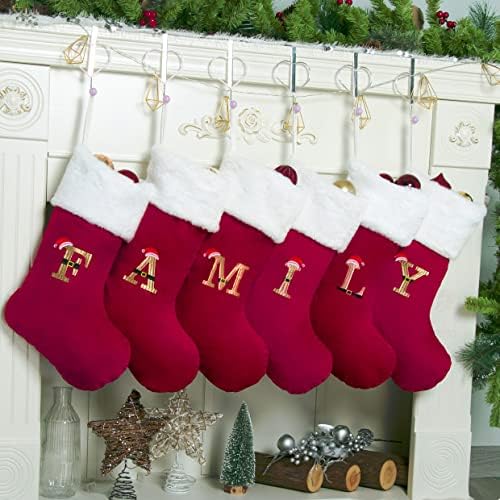 Beyond Your Thoughts Персонализирани Коледни Чорапи с Монограм във формата на Човек, Здрав Коледен Орнамент, Чанта за Семейни Бижута, Червена и Златна Буквата S
